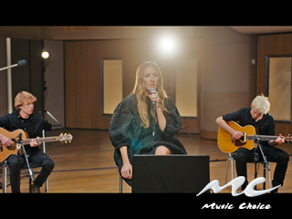 Ellie Goulding: Fields Of Gold