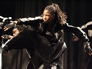 How She Move